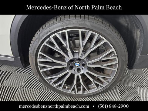 Used 2024 BMW X5 sDrive40i w/ Premium Package image 16