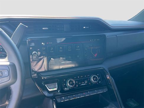 Used 2025 GMC Sierra 2500 AT4 w/ AT4 Premium Plus Package image 16