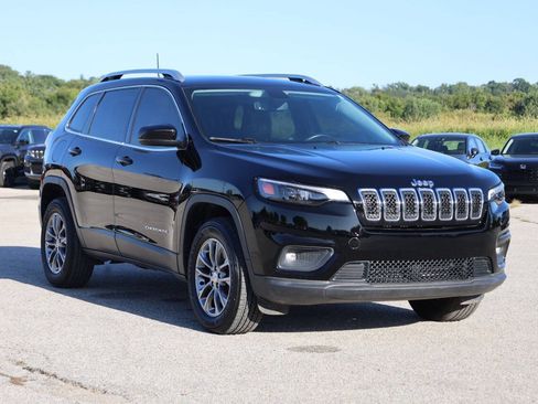 Used 2020 Jeep Cherokee Latitude Plus w/ Cold Weather Group AWD/4WD image 4
