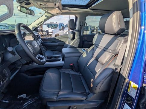 New 2026 Ford F250 Lariat w/ Black Appearance Package AWD/4WD image 8