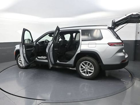 Used 2025 Jeep Grand Cherokee L Laredo AWD/4WD image 34