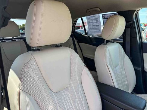 Used 2025 Buick Encore GX Avenir FWD image 23