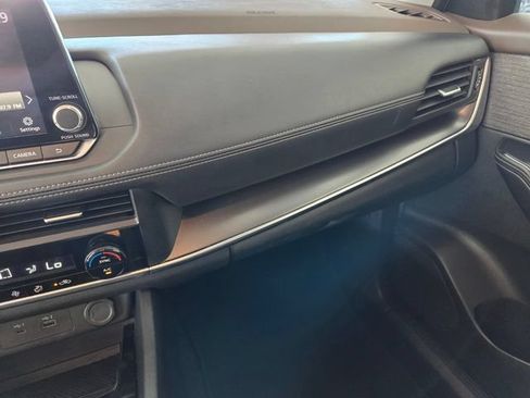 Used 2023 Nissan Rogue SV FWD image 24