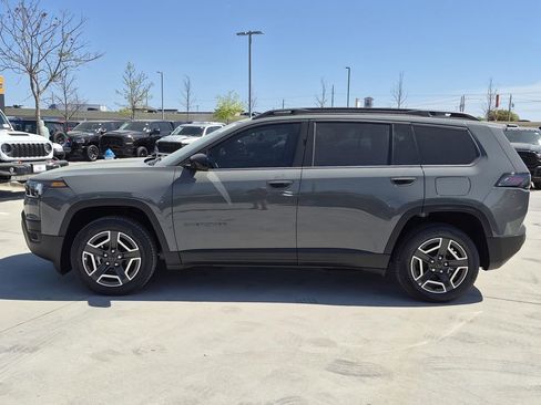 New 2026 Jeep Cherokee Laredo image 2