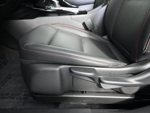 Used 2024 Chevrolet Trax RS w/ Sunroof Package image 21