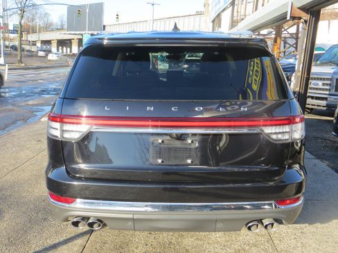 Used 2023 Lincoln Aviator AWD w/ Premium Package image 30