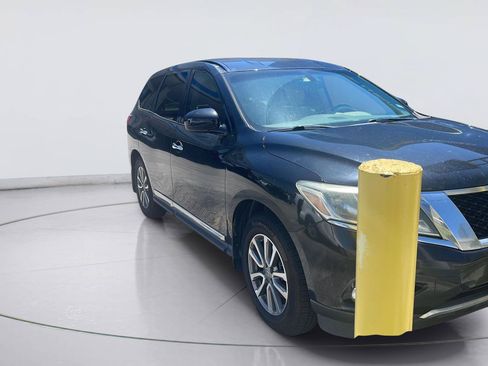 Used 2014 Nissan Pathfinder SL w/ Trailer Tow Package FWD image 8