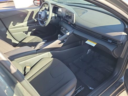 New 2026 Hyundai Elantra Sport FWD image 17