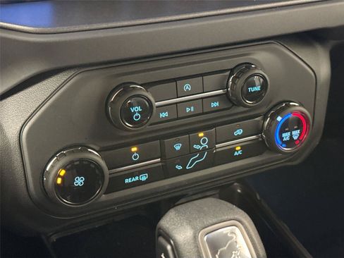 Used 2025 Ford Bronco 4-Door AWD/4WD image 22