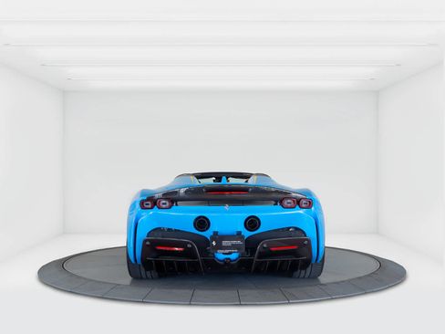 Used 2022 Ferrari SF90 Spider AWD/4WD image 4