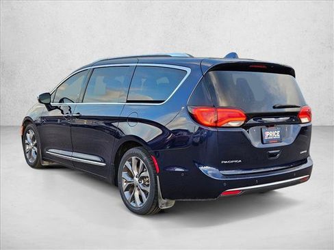 Used 2018 Chrysler Pacifica Limited w/ Tire & Wheel Group image 8