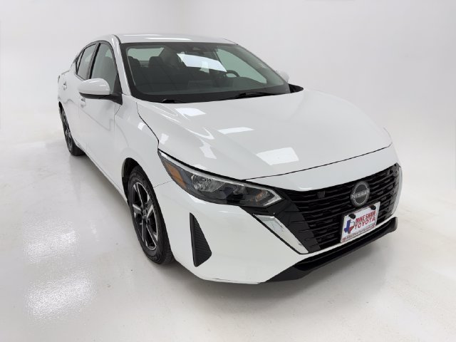 Used 2024 Nissan Sentra SV FWD image 2