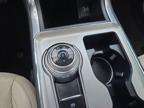 Certified 2022 Ford Edge Titanium w/ Equipment Group 301A image 20