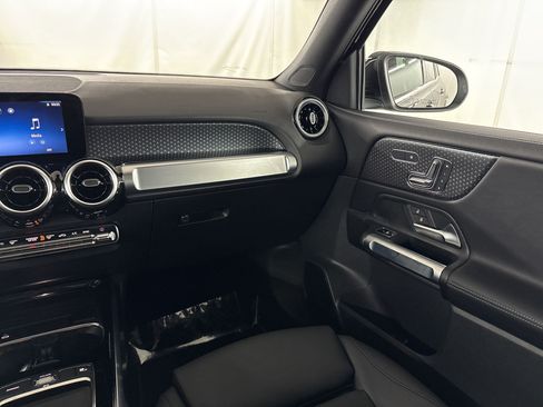 Certified 2026 Mercedes-Benz GLB 250 image 33