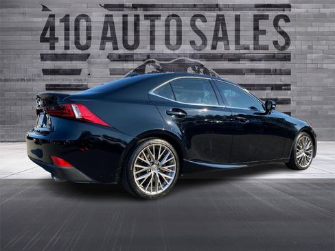 Used 2016 Lexus IS 300 AWD image 3