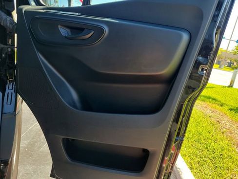 Used 2023 Mercedes-Benz Sprinter 2500 image 15