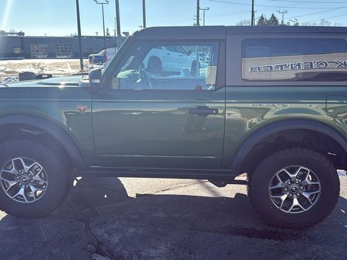 Used 2022 Ford Bronco Badlands image 8