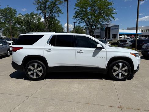 Used 2018 Chevrolet Traverse LT AWD/4WD image 3