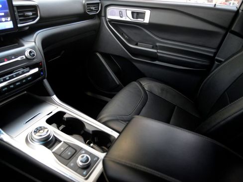 Used 2020 Ford Explorer ST w/ ST Street Pack image 26