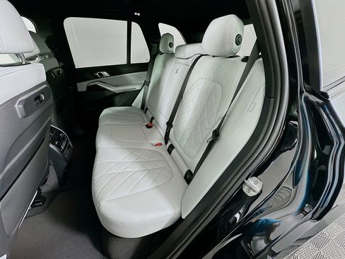 New 2026 BMW X5 xDrive40i w/ M Sport Package image 17