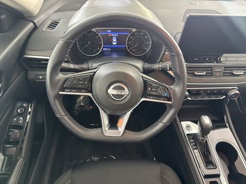 Used 2023 Nissan Altima 2.5 SV w/ SV Premium Package image 23