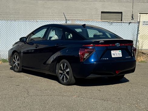 Used 2019 Toyota Mirai FWD image 5