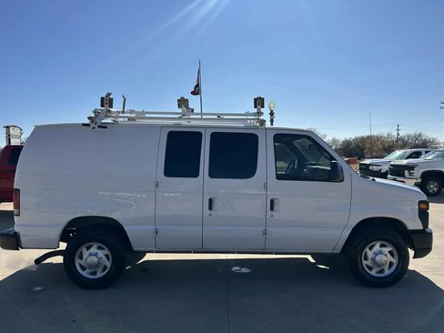 Used 2011 Ford E-250 and Econoline 250 w/ PWR Group image 8