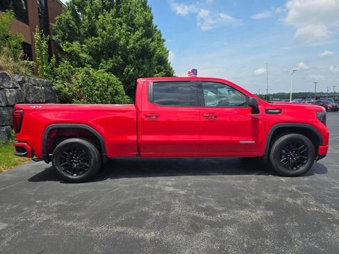 Used 2025 GMC Sierra 1500 Elevation AWD/4WD image 2