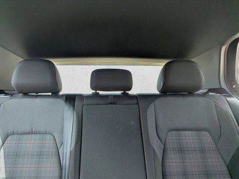 Used 2024 Volkswagen GTI SE FWD image 17