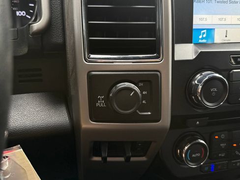 Used 2018 Ford F350 Lariat w/ Chrome Package AWD/4WD image 31