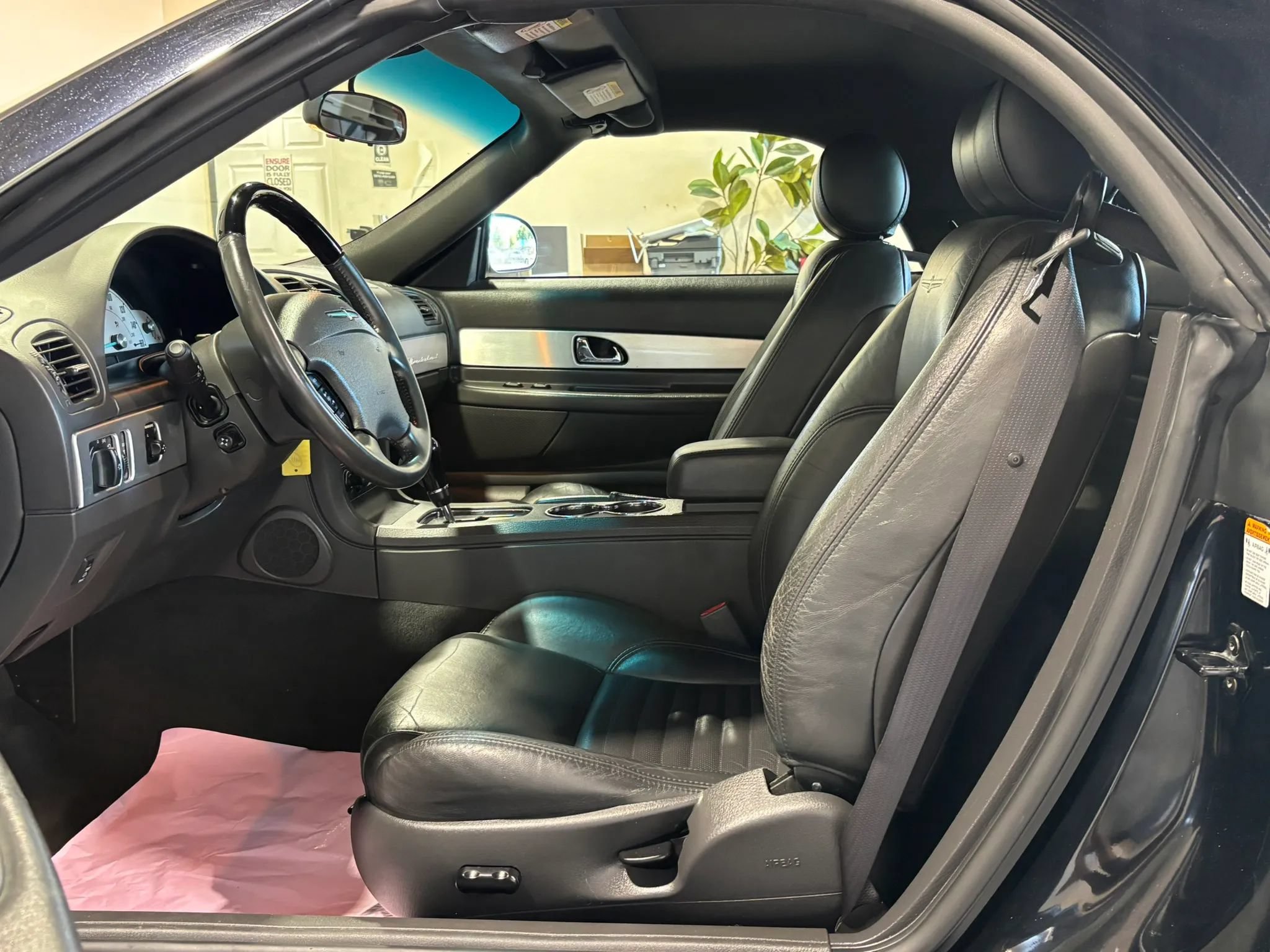 Used 2002 Ford Thunderbird RWD image 9