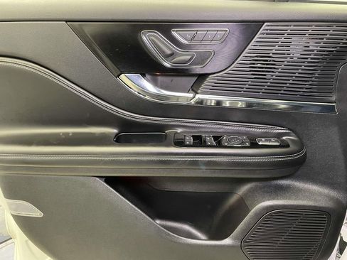 Used 2021 Lincoln Corsair AWD w/ Premium Package image 33