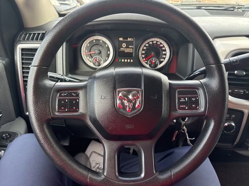 Used 2014 RAM 2500 SLT image 28