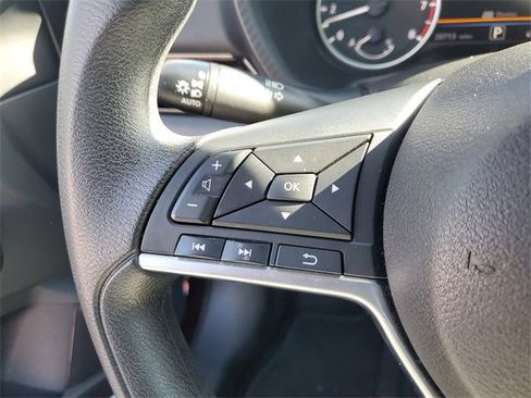 Used 2025 Nissan Sentra SV image 26