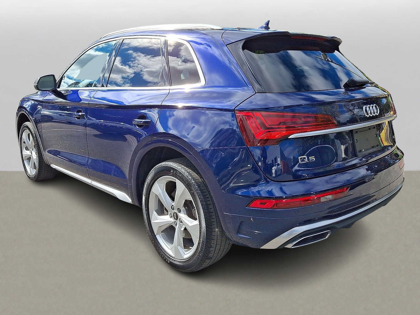 Certified 2023 Audi Q5 2.0T Premium Plus AWD/4WD image 28