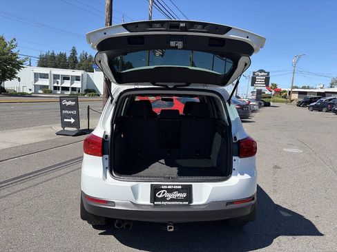 Used 2017 Volkswagen Tiguan S AWD/4WD image 8