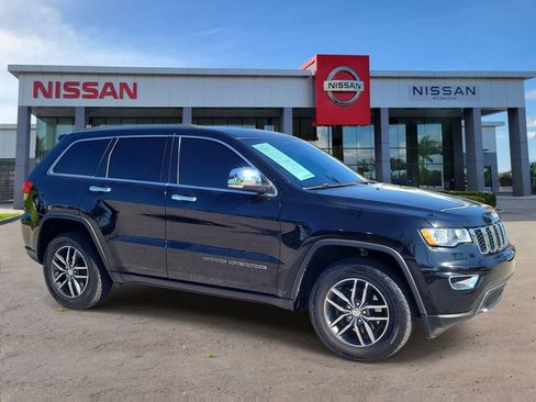 Used 2018 Jeep Grand Cherokee Limited image 2
