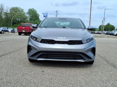 Used 2024 Kia Forte LXS w/ LXS Technology Package FWD image 2