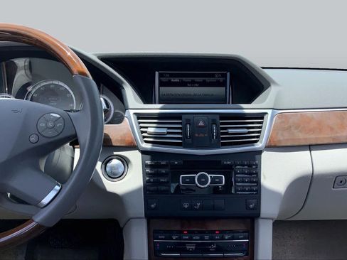 Used 2013 Mercedes-Benz E 350 Sedan image 7