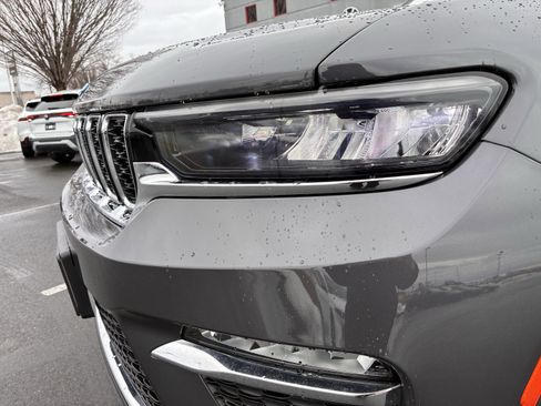 Used 2023 Jeep Grand Cherokee 4WD 4xe image 12