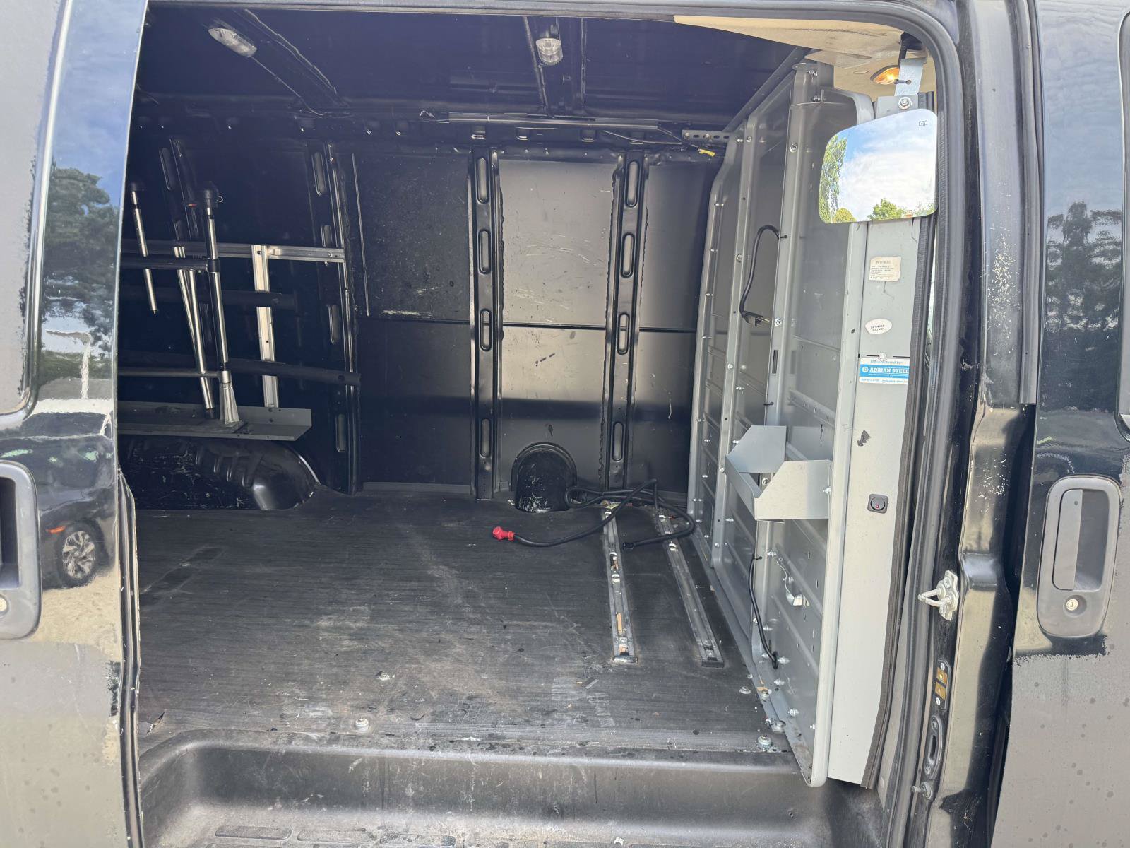 Used 2018 Chevrolet Express 2500 w/ Driver Convenience Package RWD image 9