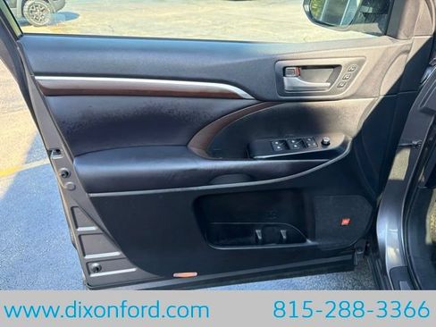 Used 2016 Toyota Highlander Limited Platinum AWD/4WD image 26