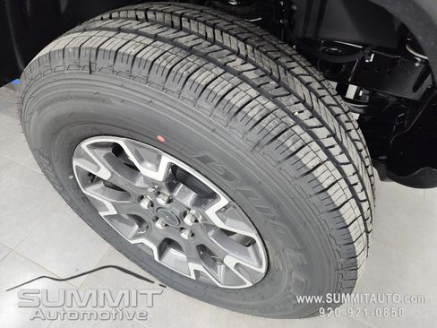 New 2026 Jeep Gladiator Sport image 3