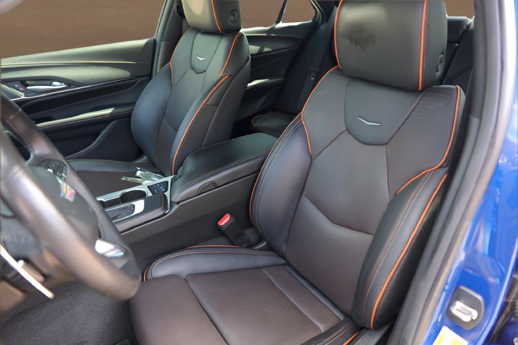 Used 2023 Cadillac CT4 Sport w/ Technology Package RWD image 7