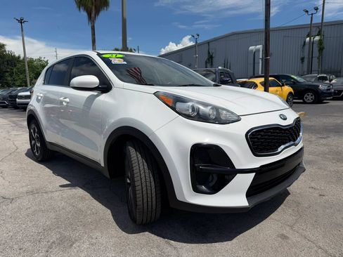 Used 2021 Kia Sportage LX FWD image 3