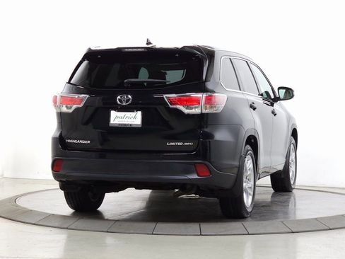 Used 2014 Toyota Highlander Limited w/ Driver Technology Package image 11