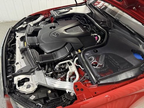 Used 2018 Mercedes-Benz E 400 4MATIC Sedan w/ Premium 3 Package (Q03) image 28