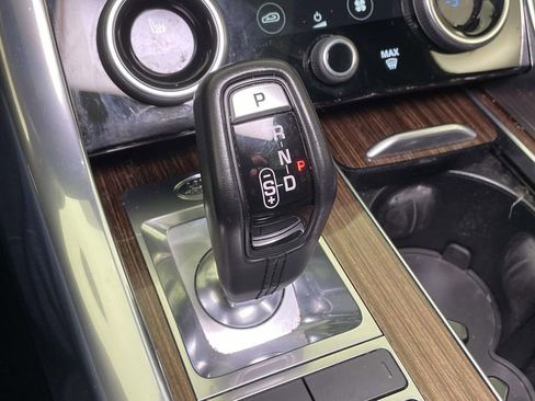 Used 2019 Land Rover Range Rover Sport HSE image 35
