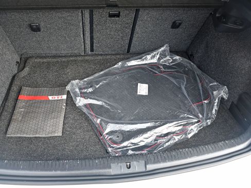 Used 2013 Volkswagen GTI Driver's Edition image 24