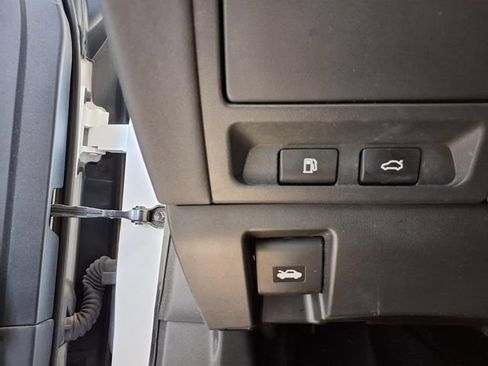 Used 2021 Lexus LS 500 w/ Accessory Package (Z2) RWD image 16